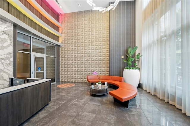 1080 Peachtree St NE Unit 2710, Atlanta, GA 30309 - community lobby with a high ceiling