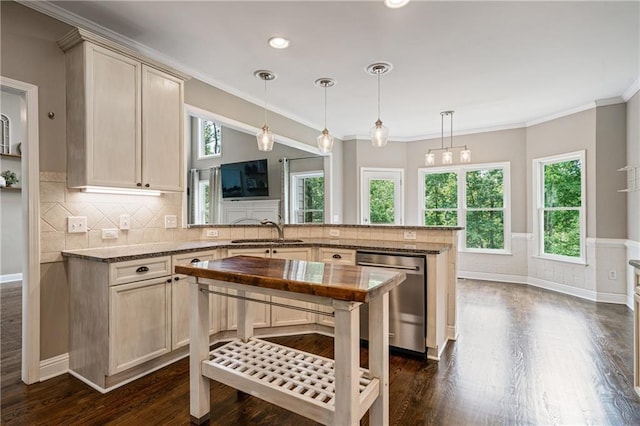 1758 Rosehedge Way NW, Kennesaw, GA 30152 - kitchen with dishwasher, a peninsula, a sink, dark wood-type flooring, and crown molding