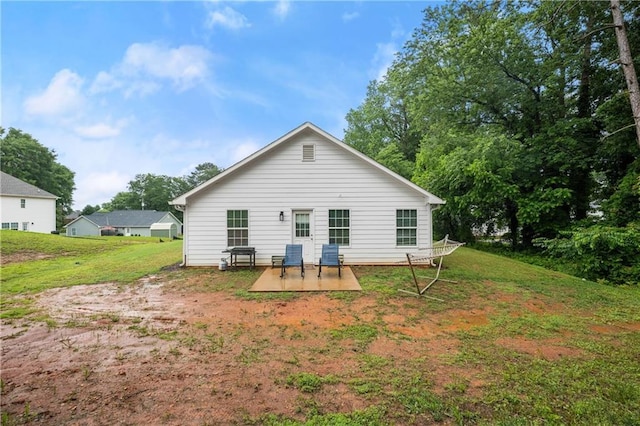 1672 Meadow Lark Ln, Gainesville, GA 30501 - rear view of property with a yard and a patio area