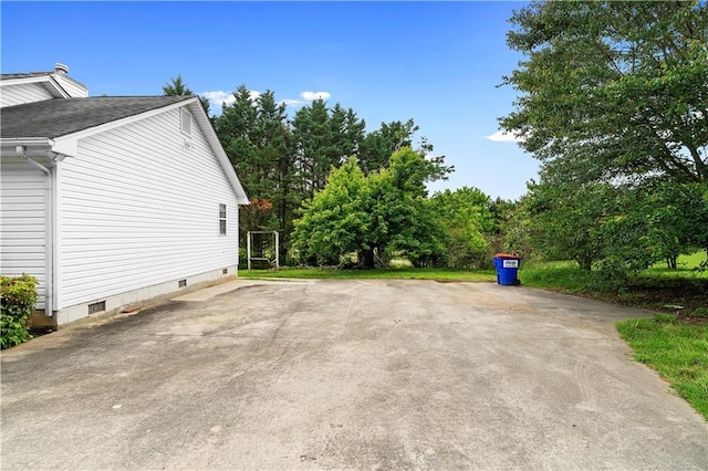 6752 Stringer Rd, Clermont, GA 30527 - view of home's exterior featuring crawl space