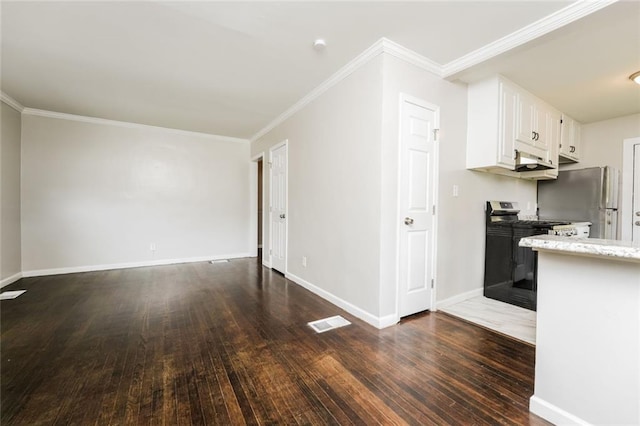1381 Benteen Way SE, Atlanta, GA 30315 - kitchen featuring stainless steel gas range oven, hardwood / wood-style floors, white cabinets, crown molding, and baseboards