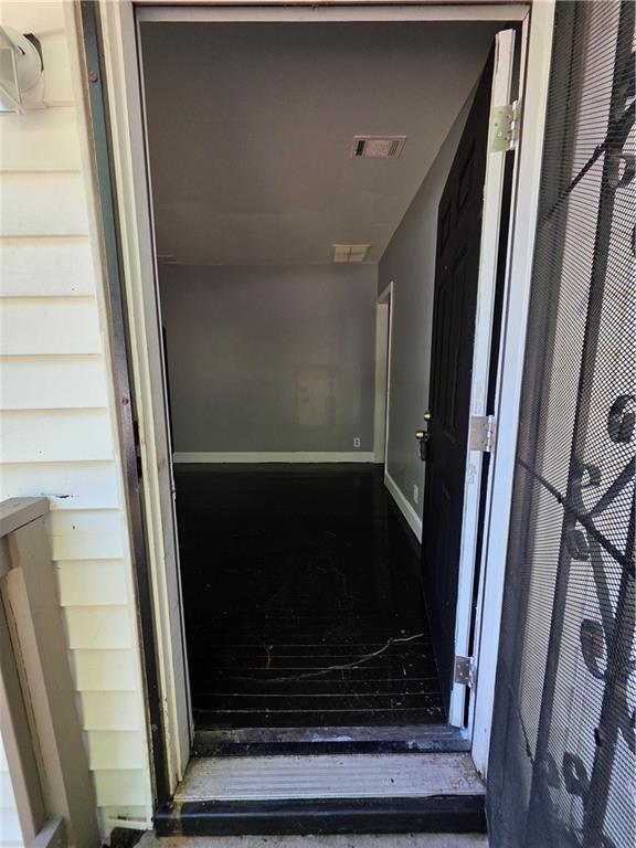 2802 3rd Ave SW, Atlanta, GA 30315 - property entrance