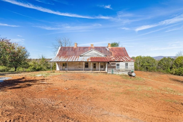 view of front of property with covered porch