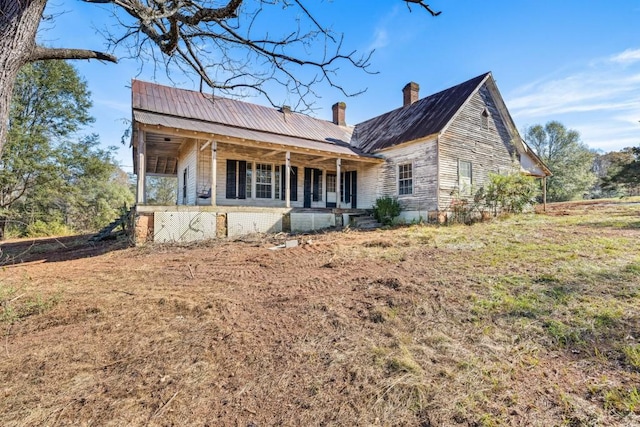 view of front facade featuring a porch