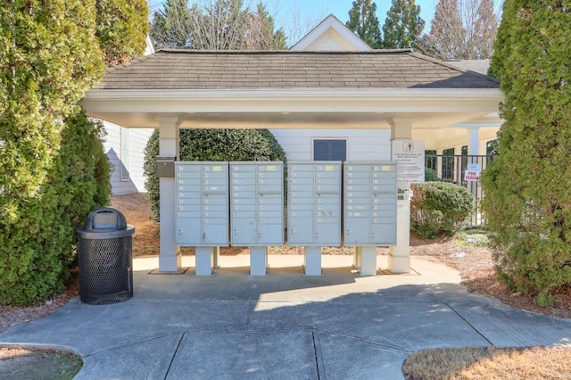 view of property's community featuring mail area