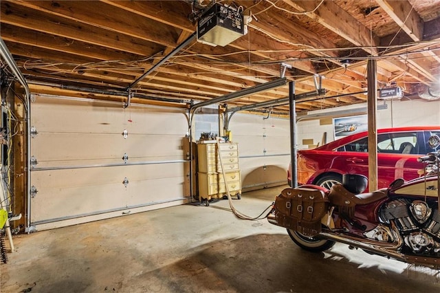 150 Wilbanks St, Buford, GA 30518 - garage featuring a garage door opener