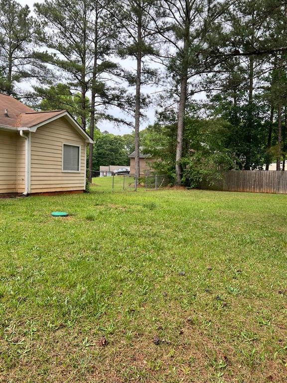 432 Manor Estates Dr, Stockbridge, GA 30281 - view of yard