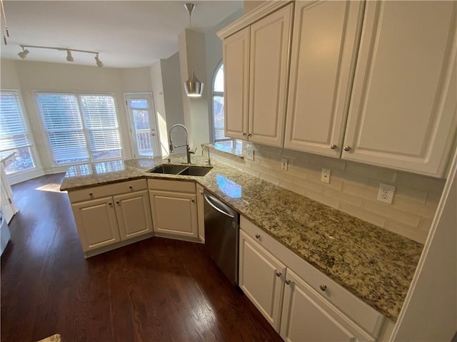 5055 Hickory Hills Dr, Woodstock, GA 30188 - kitchen featuring dark wood-type flooring, a sink, white cabinetry, a peninsula, and dishwasher