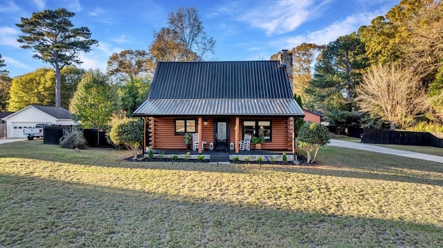 view of front of property with a porch and a front lawn