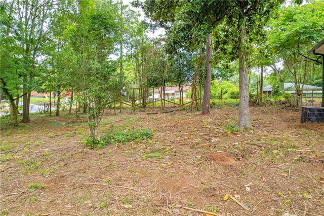 view of yard featuring a water view