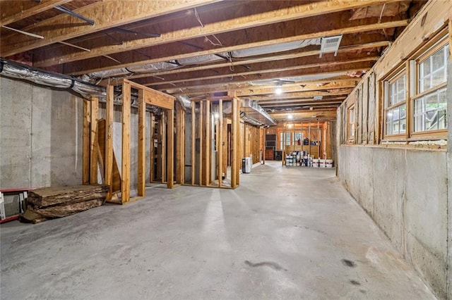 1006 Amberton Ln, Powder Springs, GA 30127 - view of below grade area