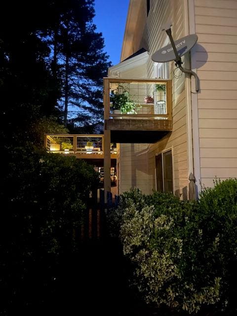 1006 Amberton Ln, Powder Springs, GA 30127 - rear view of property featuring a balcony