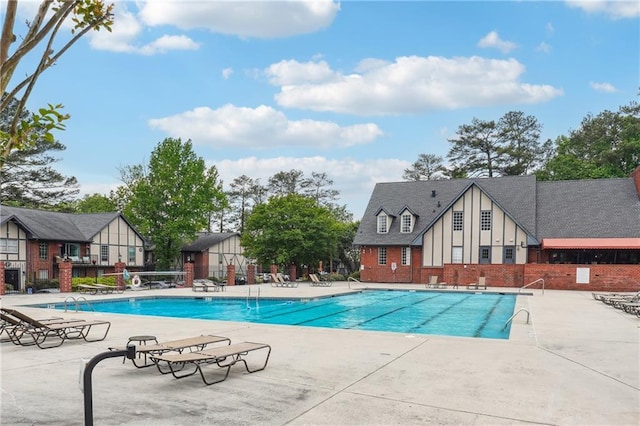 6851 Roswell Rd Unit E1, Atlanta, GA 30328 - community pool featuring fence and a patio area