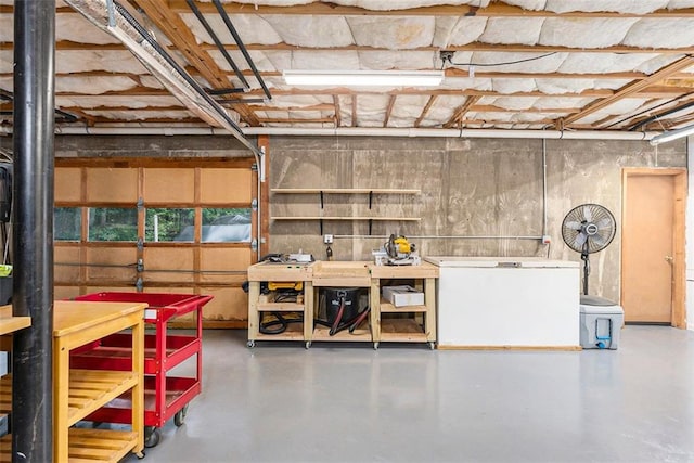 324 Kibbee Rd, Mcdonough, GA 30252 - below grade area with refrigerator