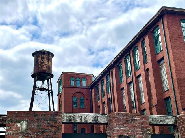 view of building exterior