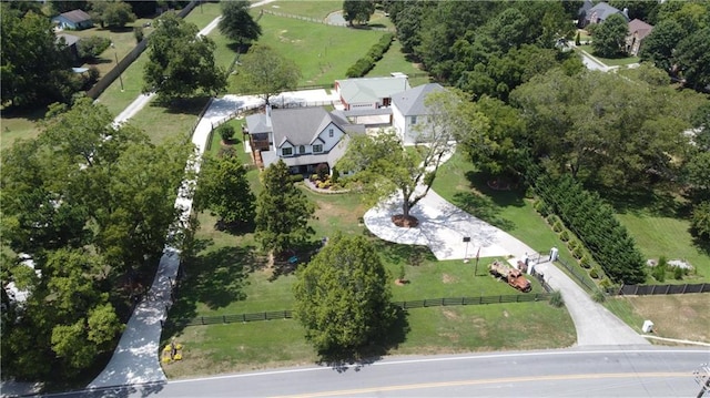 birds eye view of property featuring a rural view