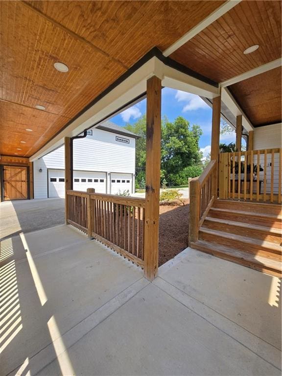 view of patio / terrace with covered porch