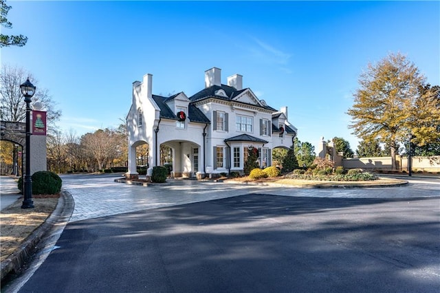 view of front of house with stucco siding