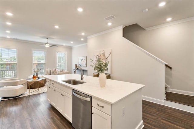 kitchen with sink, an island with sink, dark hardwood / wood-style flooring, and dishwasher