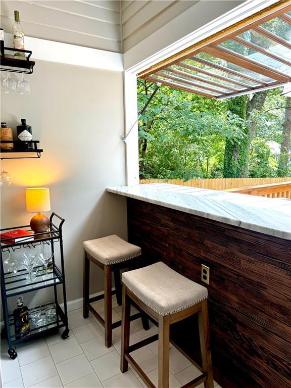 1670 Rogers Ave SW, Atlanta, GA 30310 - balcony featuring outdoor dry bar