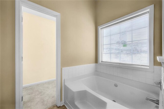 bathroom featuring a bathing tub