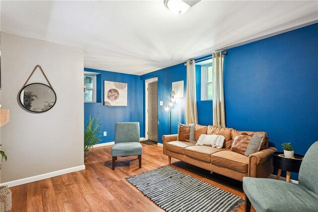 877 Lee Andrews Ave SE, Atlanta, GA 30315 - living area with wood finished floors and baseboards