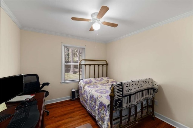 bedroom featuring ceiling fan, baseboards, wood finished floors, and ornamental molding