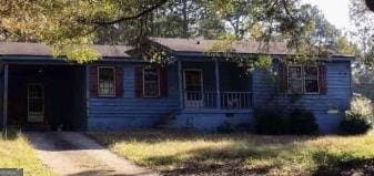 view of front of property featuring a porch