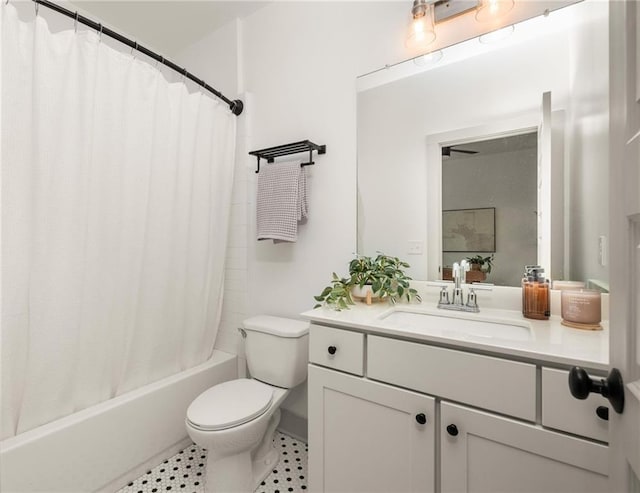1196 Wylie St SE, Atlanta, GA 30316 - bathroom with toilet, vanity, shower / bath combo, and tile patterned floors