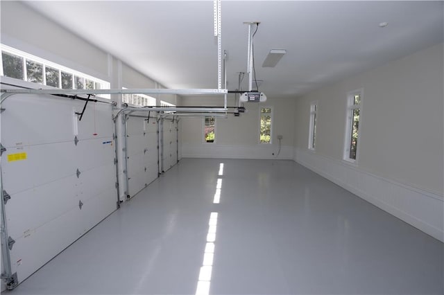 1070 Prosperity Pt, Greensboro, GA 30642 - garage featuring a garage door opener