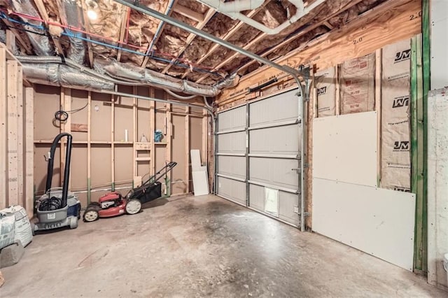 46 Grand Georgian Ct NE, Cartersville, GA 30121 - view of garage