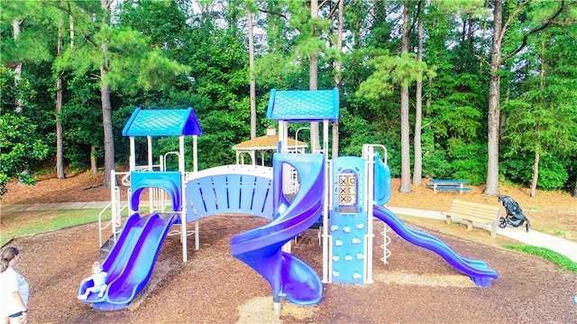 915 Summer Wind Pl, Roswell, GA 30075 - community playground featuring view of scattered trees