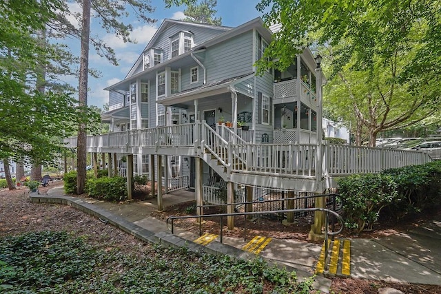4081 Riverlook Pkwy SE Unit 13, Marietta, GA 30067 - back of property with a porch and stairway