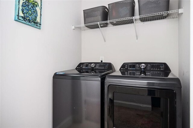 2026 Forte Ln, Alpharetta, GA 30009 - laundry room featuring washer and dryer