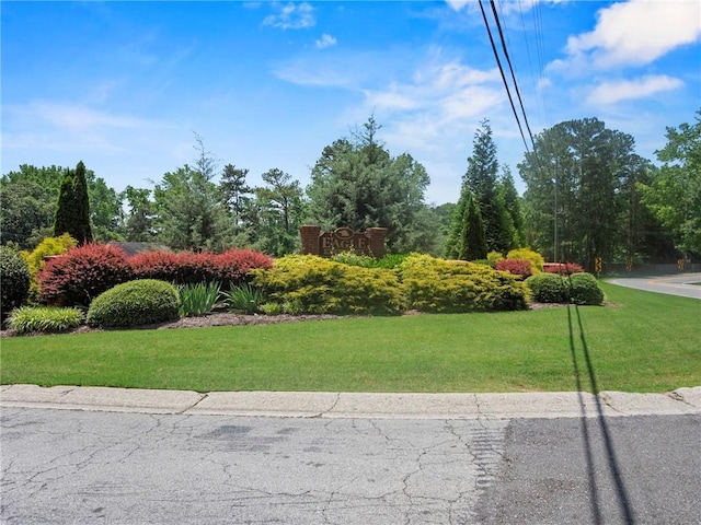 4654 Fox Forrest Dr, Flowery Branch, GA 30542 - community / neighborhood sign featuring a lawn