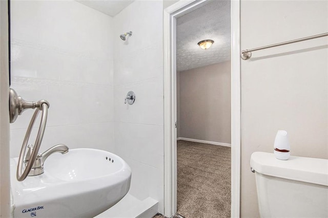 637 Carlouetta Rd SW, Mableton, GA 30126 - full bath featuring tiled shower