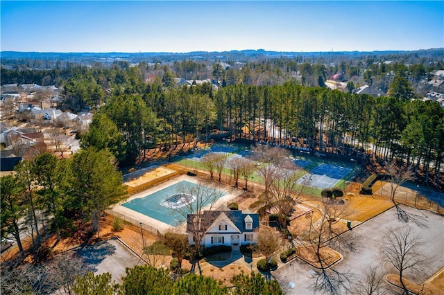 aerial view of property and surrounding area