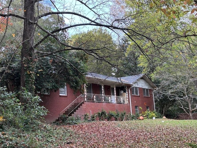 view of front of property with a porch