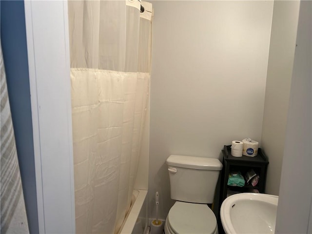 216 Hardee St, Dallas, GA 30132 - bathroom featuring toilet and shower / bath combo