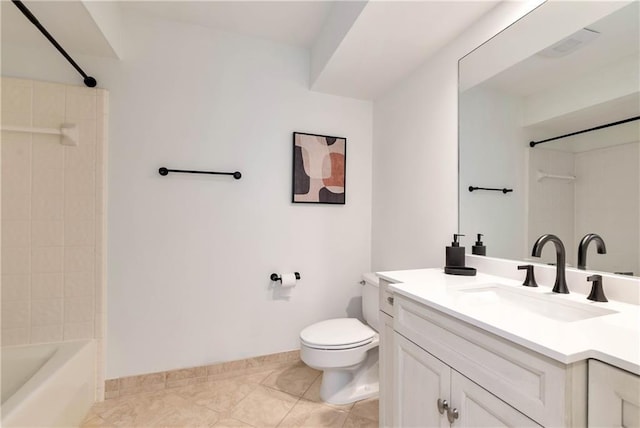 full bath with shower / bathing tub combination, baseboards, toilet, and vanity