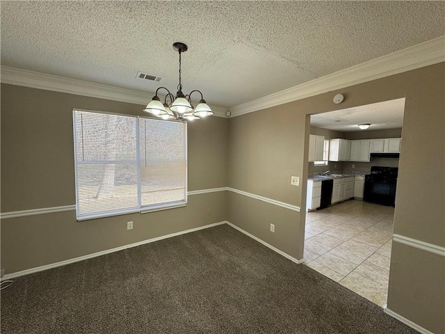 unfurnished room with sink, crown molding, a chandelier, a textured ceiling, and light tile patterned floors