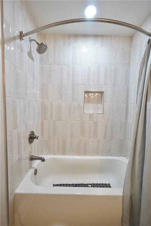 455 Saddle Bow Dr, Lawrenceville, GA 30046 - full bath featuring shower / bathtub combination with curtain