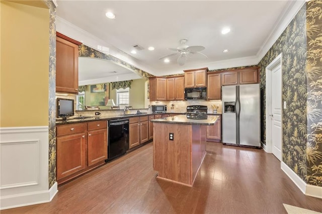 4535 Vanadium Bnd, Cumming, GA 30040 - kitchen featuring black appliances, crown molding, a kitchen island, a ceiling fan, and a sink