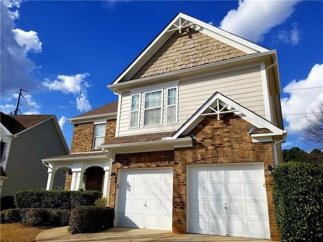 view of front facade with a garage