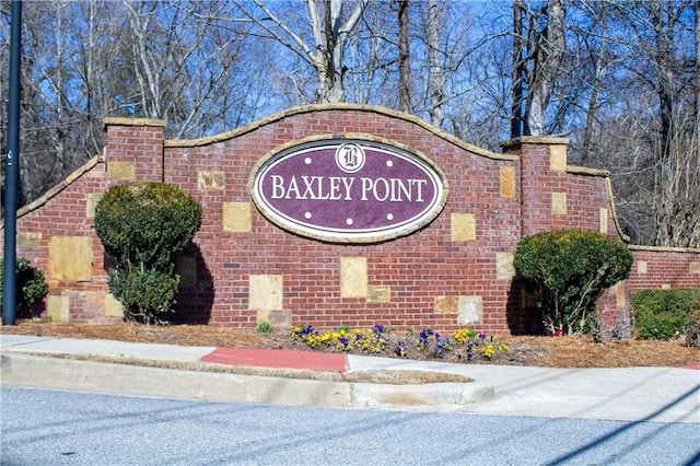 view of community / neighborhood sign