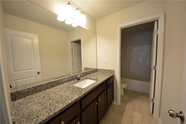 2307 Overlook Ave, Lithonia, GA 30058 - full bath featuring toilet, vanity, and a chandelier