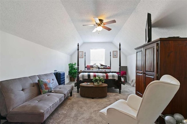 carpeted living room with lofted ceiling, a textured ceiling, and ceiling fan