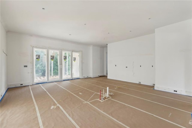 empty room with crown molding