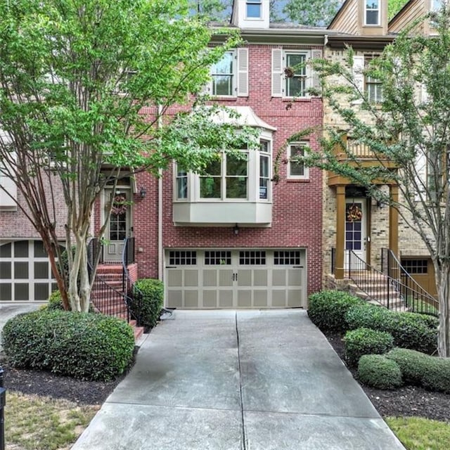 view of front facade featuring a garage