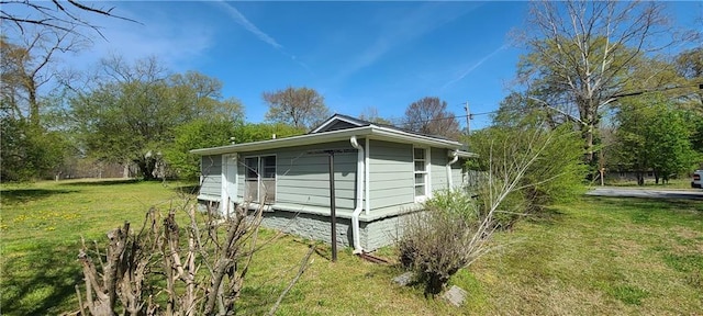 2917 Joe Jerkins Blvd, Austell, GA 30106 - view of side of property with a yard